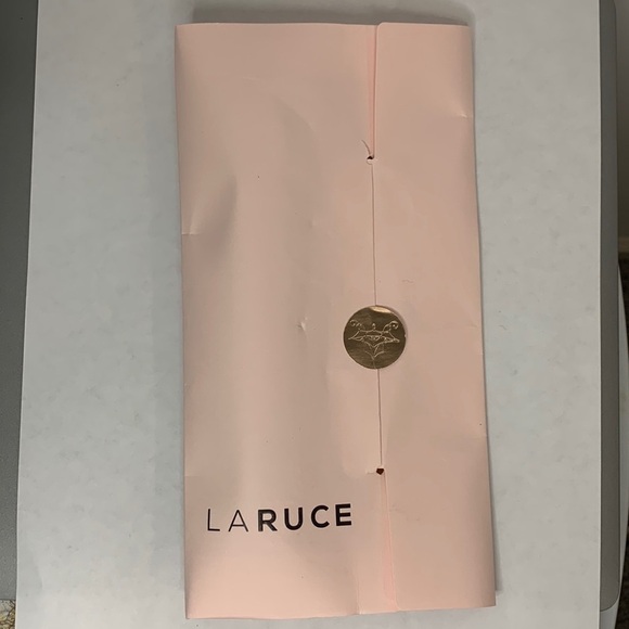 LARUCE BEAUTY On The Go Set - Picture 4 of 5